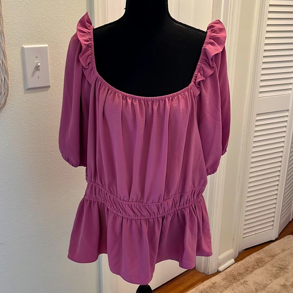 Nine West off the shoulder blouse
